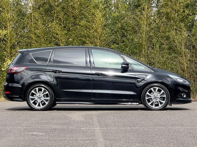 Used Ford S-MAX ST-Line 190 HP (139 kW) 2019 Black MPV
