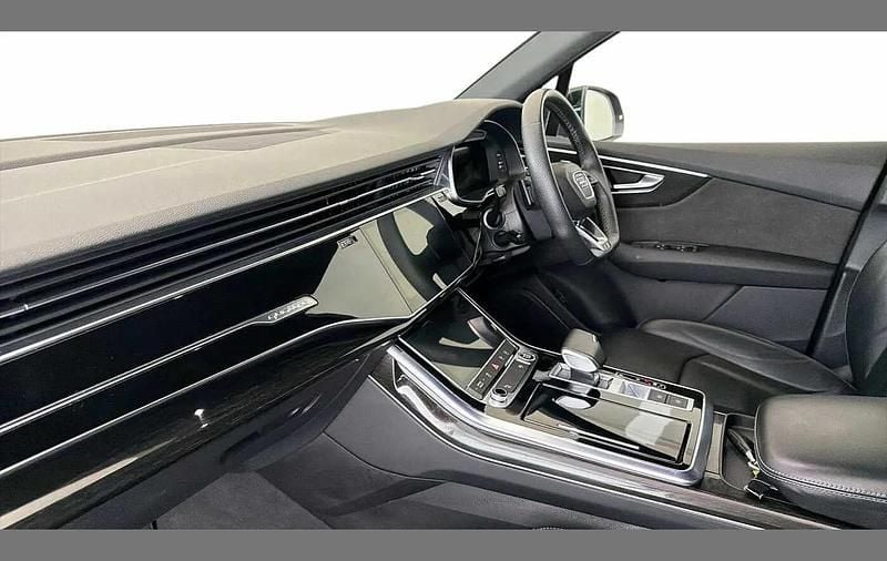 Used Audi Q7 Black Edition 334 HP (245 kW) 2022 Grey SUV