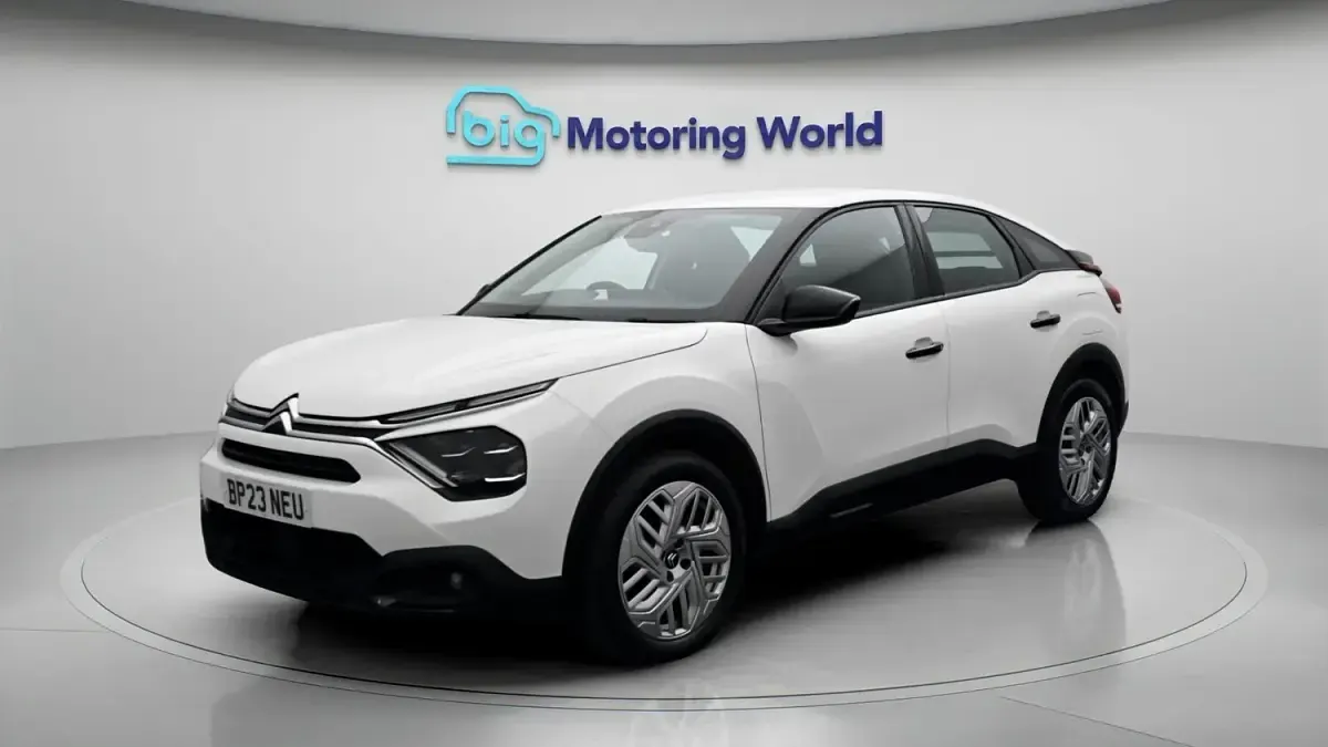 Used Citroën C4 PureTech 100 HP (73 kW) 2023 White SUV