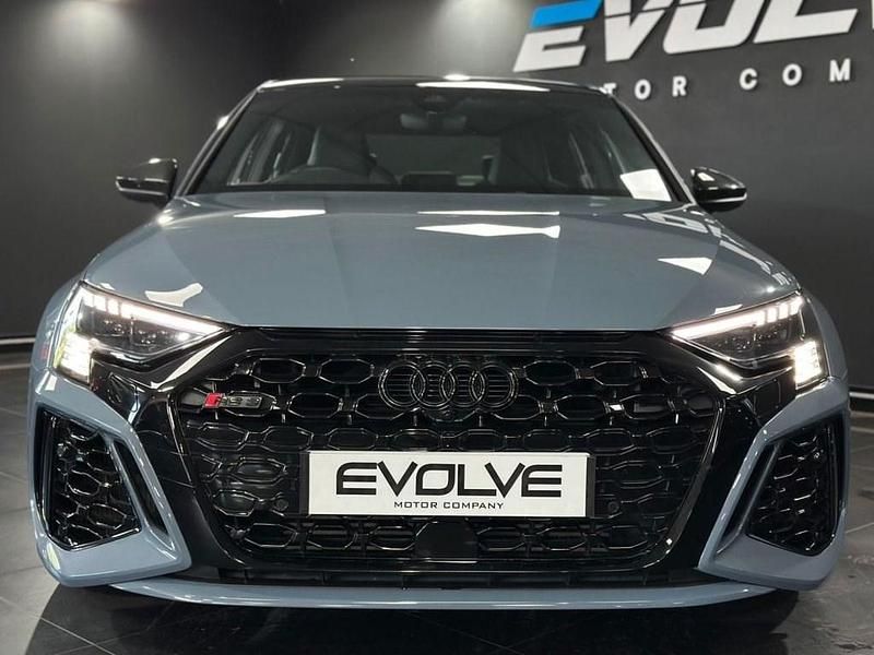 Usado Audi RS3 Comfort 400 CV (294 kW) 2022 Gris Berlina