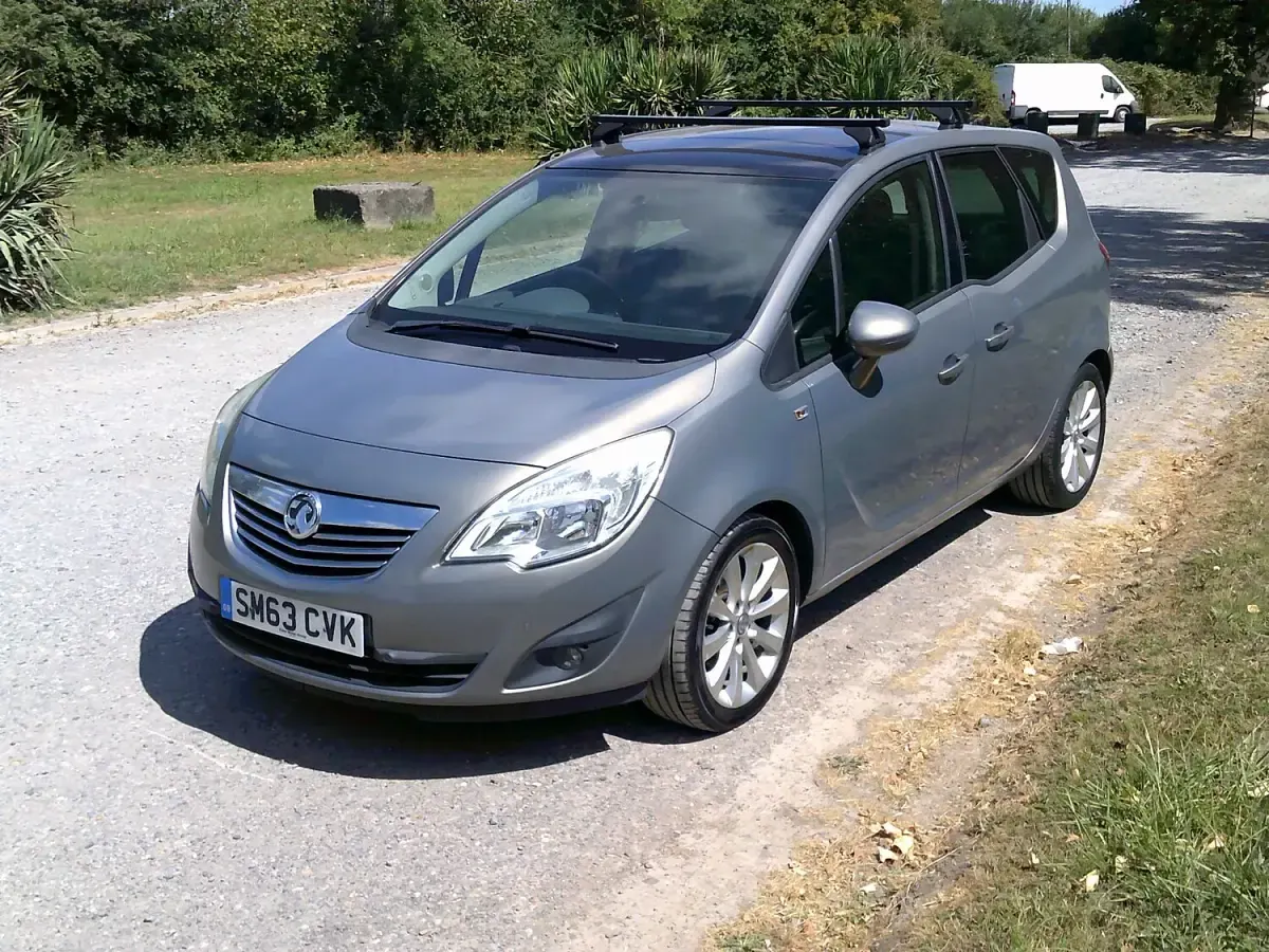 Used Vauxhall Meriva 2013 Brown MPV