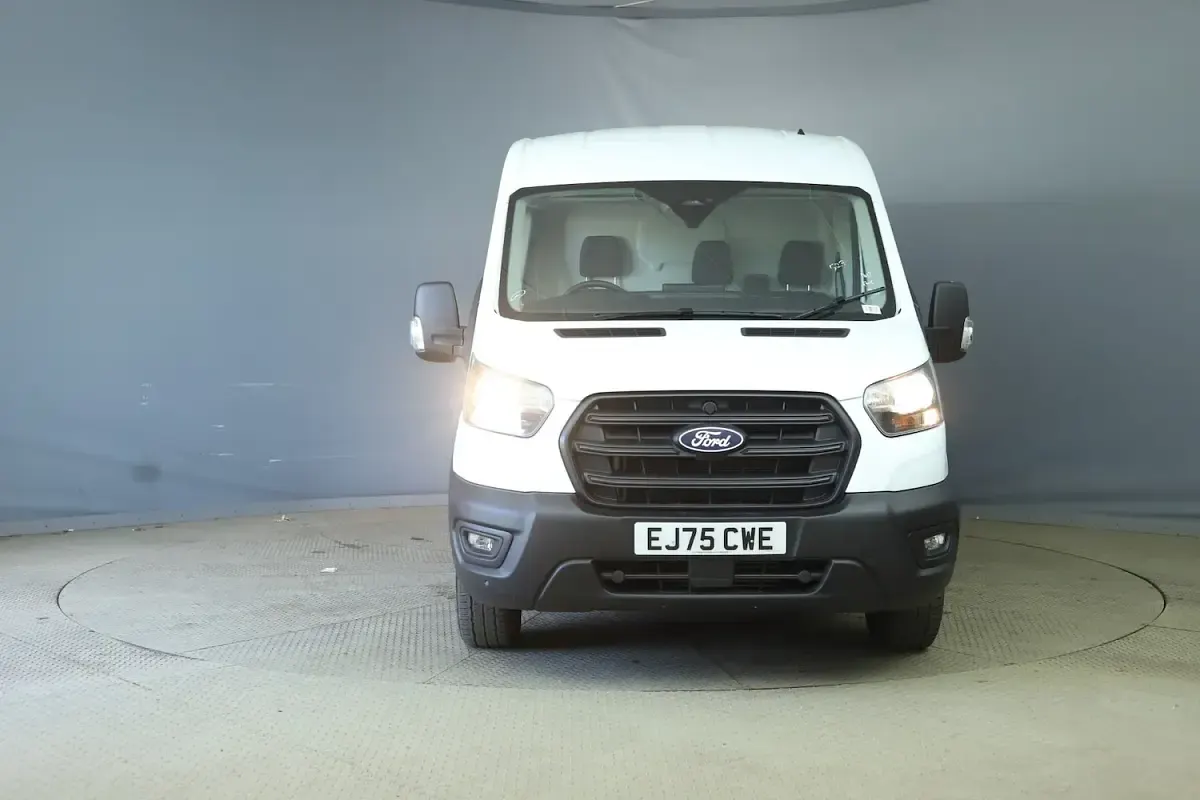 Used Ford Transit Trend 130 HP (95 kW) 2025 White Van