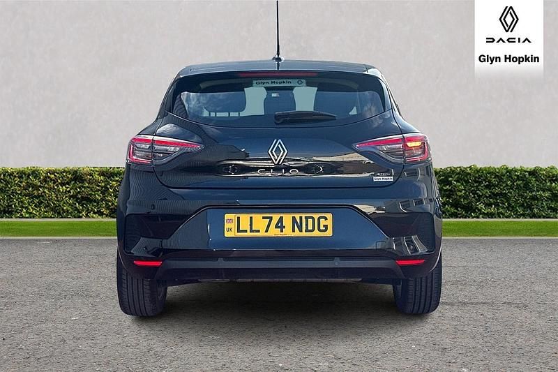 Used Renault Clio V Evolution 143 HP (105 kW) 2024 Black  Hatchback