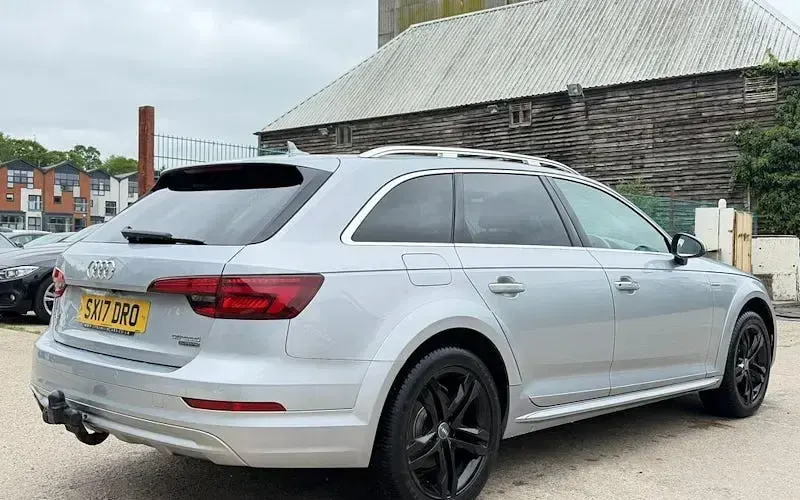 Używany Audi A4 Allroad Sport 190 KM (139 kW) 2017 Srebrny Kombi