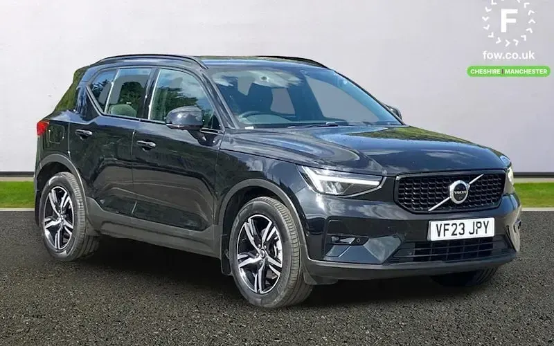Usado Volvo XC40 Plus 163 HP (119 kW) 2026 SUV