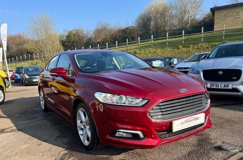 Red Used 2017 Ford Mondeo Titanium Hatchback | £4,999 (Fair price) - Image 1/4