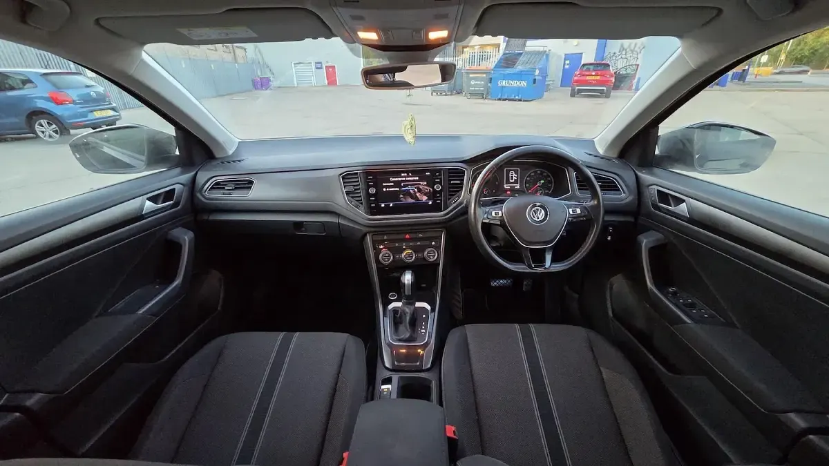 Used VW T-Roc SE 150 HP (110 kW) 2019 Black SUV