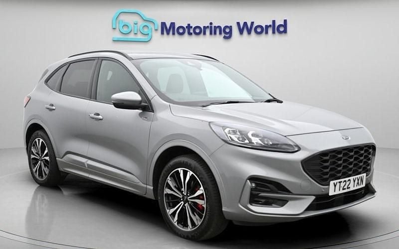 Usado Ford Kuga ST-Line X 224 HP (164 kW) 2022 SUV