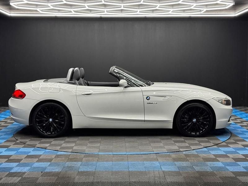 Used BMW Z4 2011 White Cabriolet
