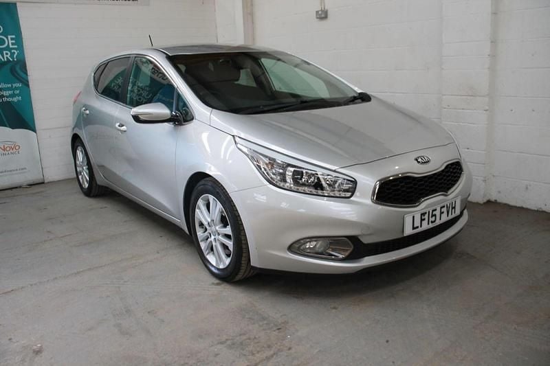 Used Kia Ceed 2015 Silver Hatchback