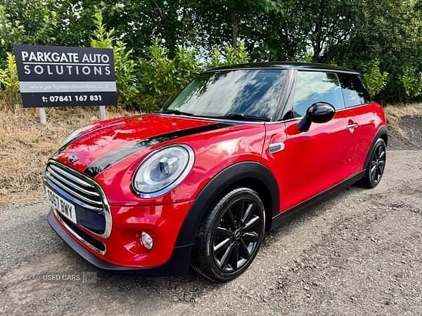 Red Used 2017 Mini Cooper D Hatch Hatchback | £6,995 (A bit pricey) - Image 1/4