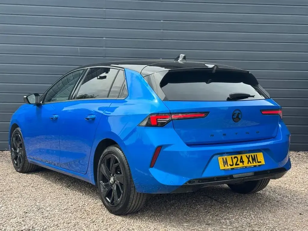 Used Vauxhall Astra S 130 HP (95 kW) 2024 Blue Hatchback