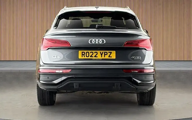 Used Audi Q5 Sportback Comfort 204 HP (150 kW) 2022 Daytona gray pearl effect/daytona gray pearl effec SUV