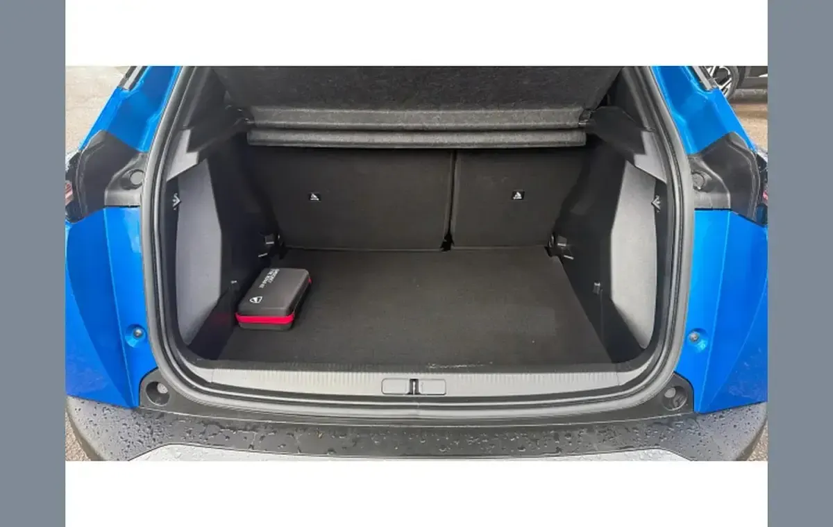 Used Peugeot 2008 Allure 101 HP (74 kW) 2024 Blue SUV