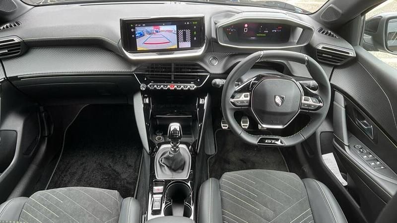 New Peugeot 208 Allure 101 HP (74 kW) 2025 Special metallic  nera black Hatchback