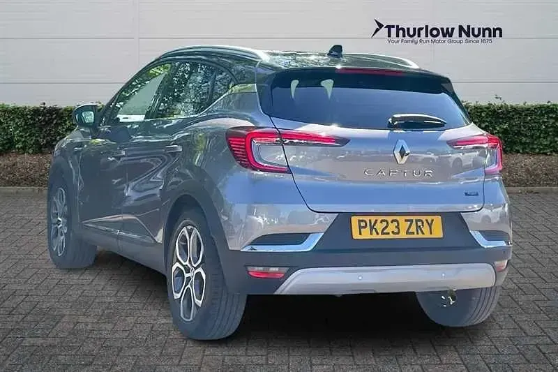 Usado Renault Captur Techno 145 HP (106 kW) 2023 Cinzento SUV