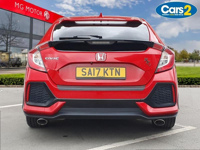 Used Honda Civic Prestige 182 HP (133 kW) 2017 Red Hatchback