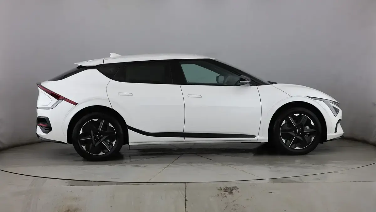 Used Kia EV6 GT-Line 167 kW (228 HP) 2024 White SUV