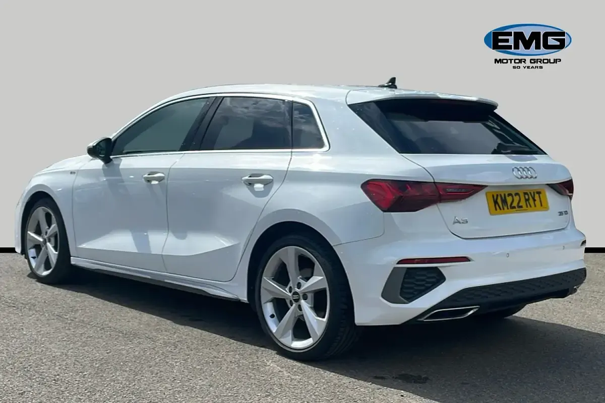 Used Audi A3 Sportback S-Line 150 HP (110 kW) 2022 White Hatchback