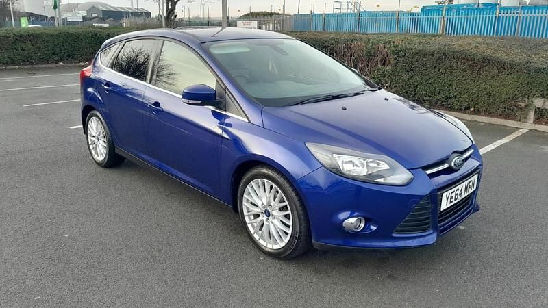 Blue Used 2014 Ford Focus Zetec Hatchback | £2,395 (Fair price) - Image 1/4