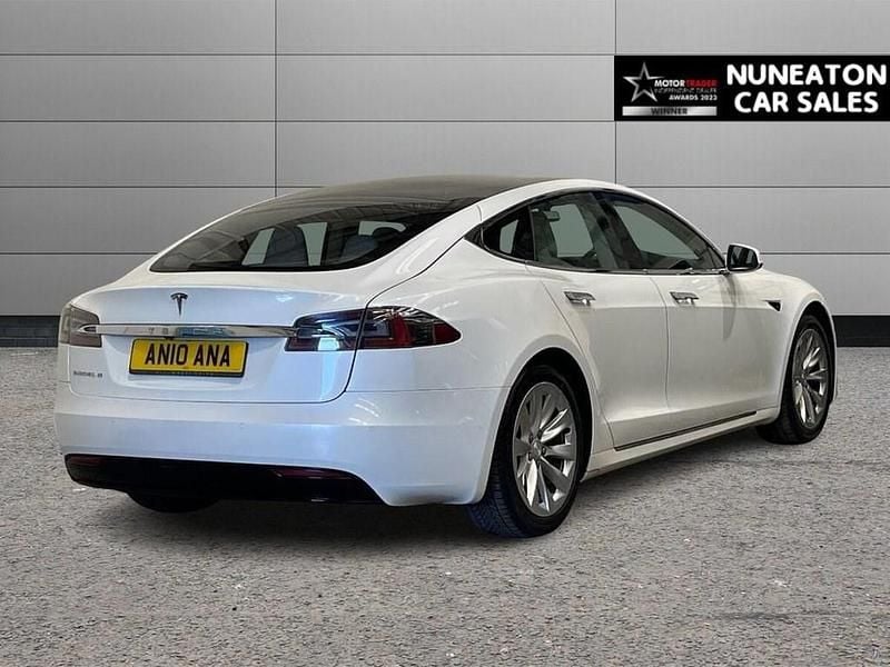 Used Tesla Model S 241 kW (328 HP) 2018 White Hatchback