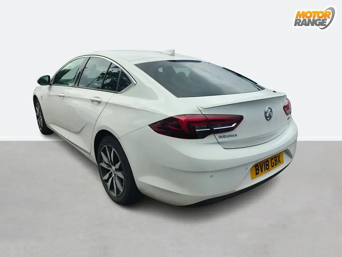 Used Vauxhall Insignia SRi 2018 White Hatchback