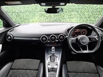 Begagnad Audi TT S-Line 197 HK (144 kW) 2020 Grå Sportkupé