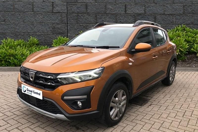 Used Dacia Sandero Comfort 90 HP (66 kW) 2022 Orange Hatchback