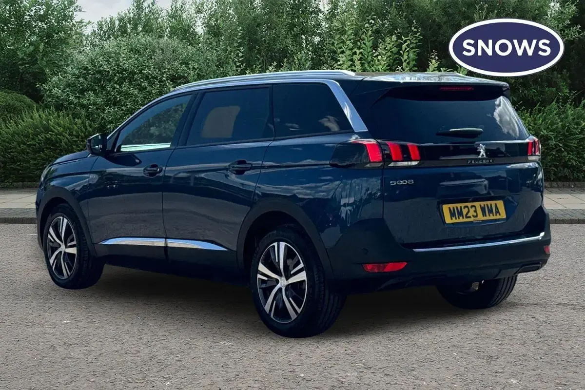 Used Peugeot 5008 Allure+ 131 HP (96 kW) 2023 Blue SUV
