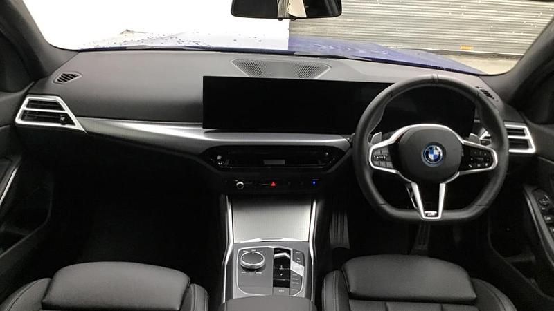 Used BMW 330e M Sport 288 HP (211 kW) 2025 Blue