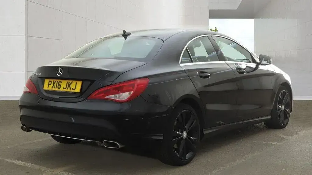 Used Mercedes CLA180 122 HP (89 kW) 2016 Black Coupe