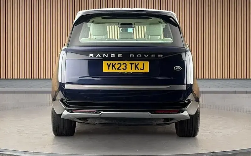 Used Land Rover Range Rover SE 441 HP (324 kW) 2023 Blue SUV