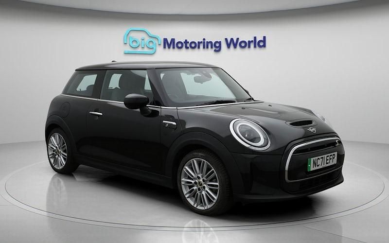 Used Mini Cooper Level 2 135 kW (184 HP) 2023 Hatchback