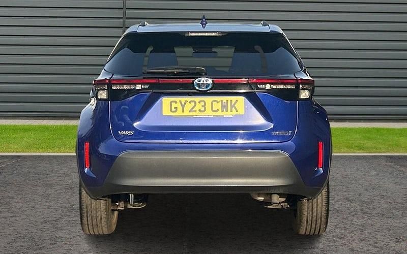 Used Toyota Yaris Hybrid Design 116 HP (85 kW) 2026 Estate