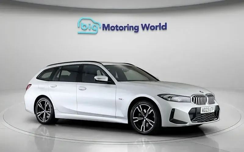 Used BMW 330e M Sport 292 HP (214 kW) 2023 White Estate