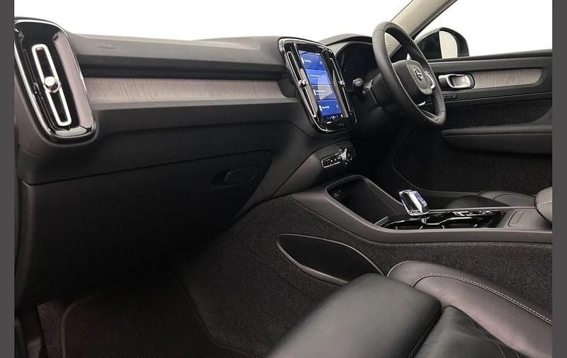 Used Volvo XC40 Ultimate 194 HP (142 kW) 2023 Black SUV