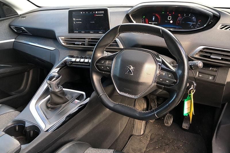 Used Peugeot 5008 Allure 131 HP (96 kW) 2018 Grey SUV