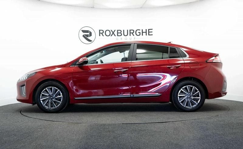 Used Hyundai Ioniq Premium SE 100 kW (136 HP) 2022 Red Hatchback
