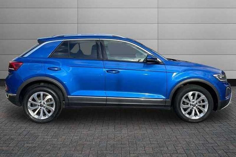 Used VW T-Roc Style 150 HP (110 kW) 2022 Ravenna blue SUV
