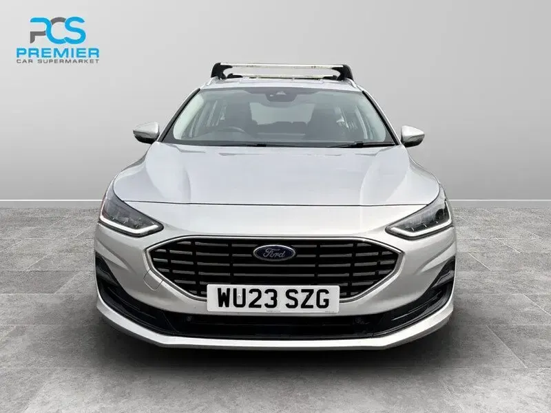 Used Ford Focus Titanium 152 HP (111 kW) 2023 Moondust silver (premium colour) Estate