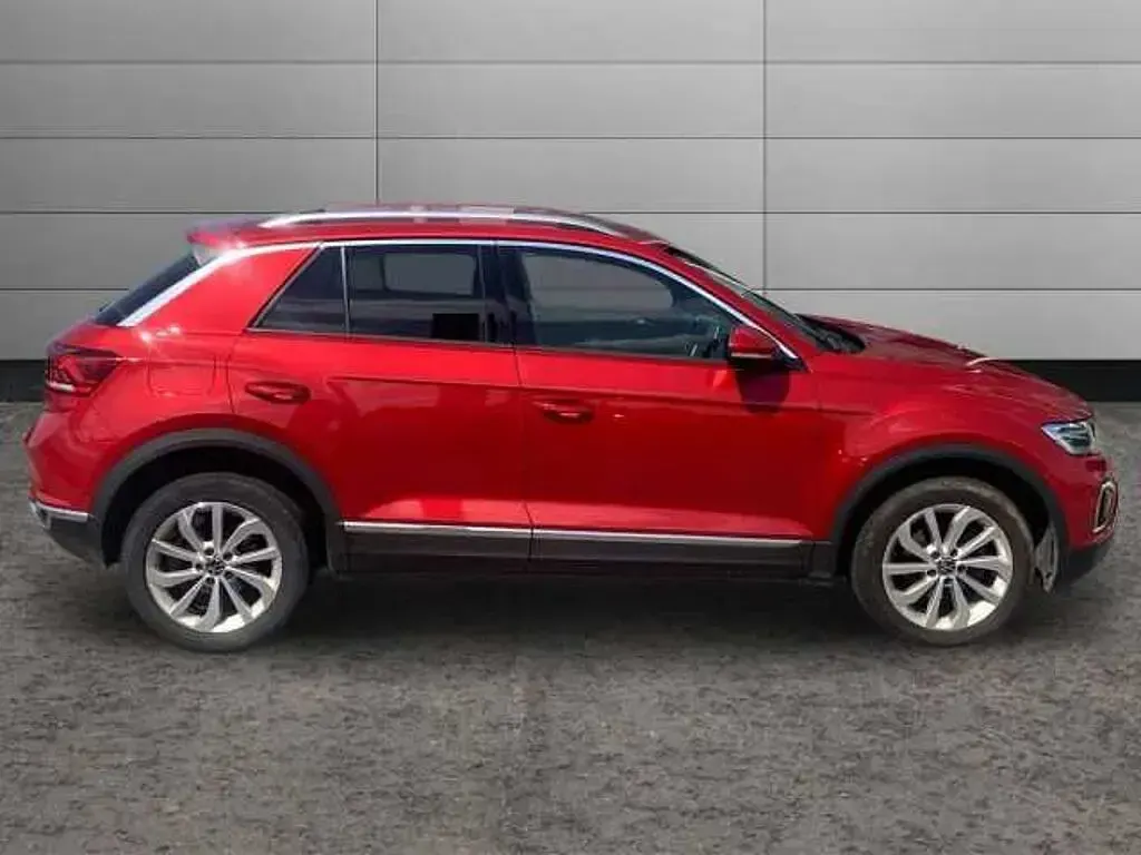 Used VW T-Roc Style 150 HP (110 kW) 2022 Red SUV