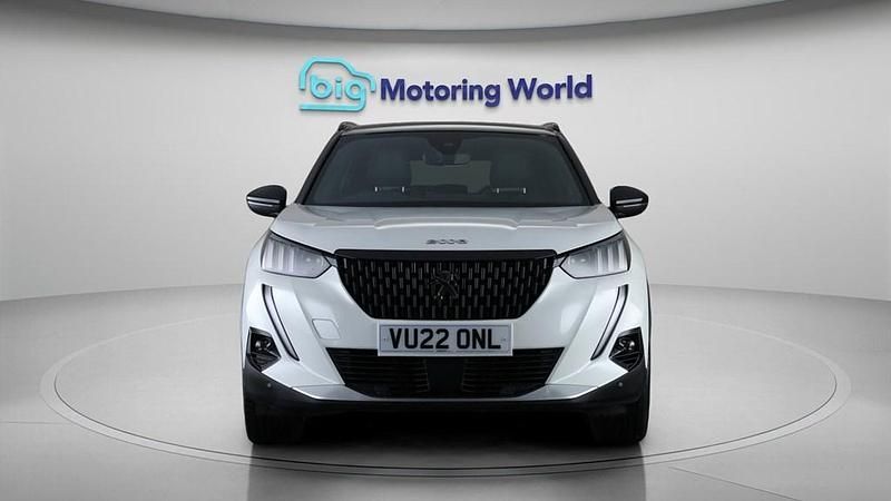 Used Peugeot 2008 GT 130 HP (95 kW) 2022 White SUV
