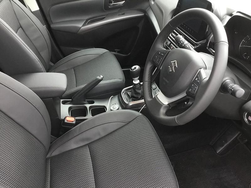 New Suzuki SX4 129 HP (94 kW) 2025 White Hatchback