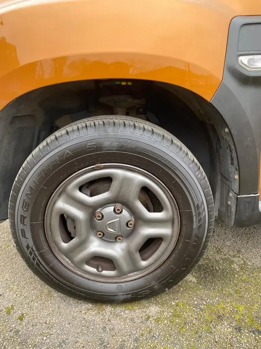 Used Dacia Duster Essentiel 90 HP (66 kW) 2021 Orange SUV