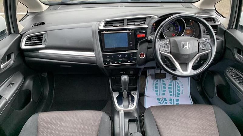 Used Honda Jazz EX 101 HP (74 kW) 2017 White Hatchback