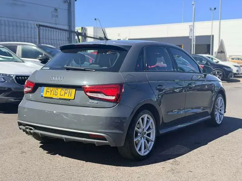 Usado Audi A1 S-Line 2016 Cinzento Citadino