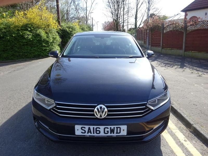 Used VW Passat Business 120 HP (88 kW) 2016 Black Sedan