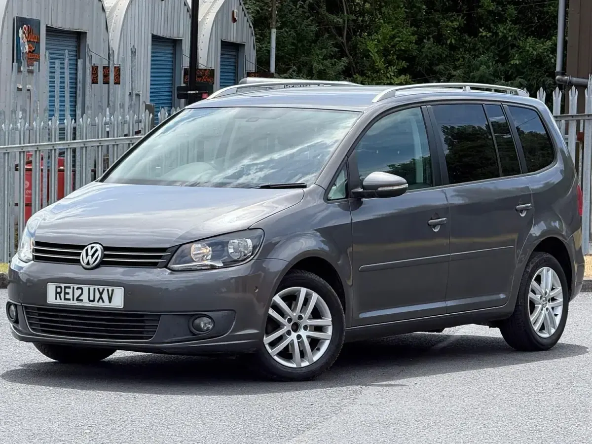 Used VW Touran SE 105 HP (77 kW) 2012 Grey MPV