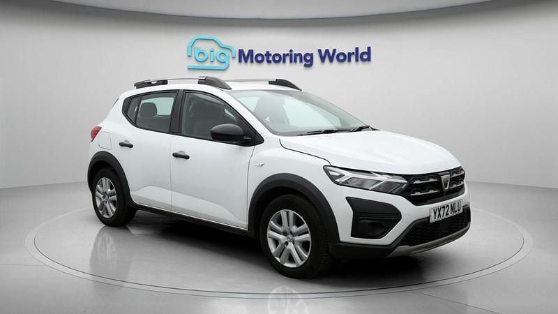 White Used 2022 Dacia Sandero Essentiel Hatchback | £9,800 (Fair price) - Image 1/4