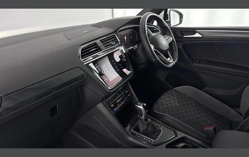 Used VW Tiguan R-line 150 HP (110 kW) 2023 White SUV